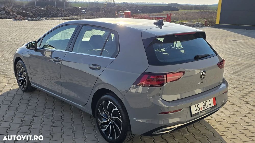 Volkswagen Golf Standard - 4