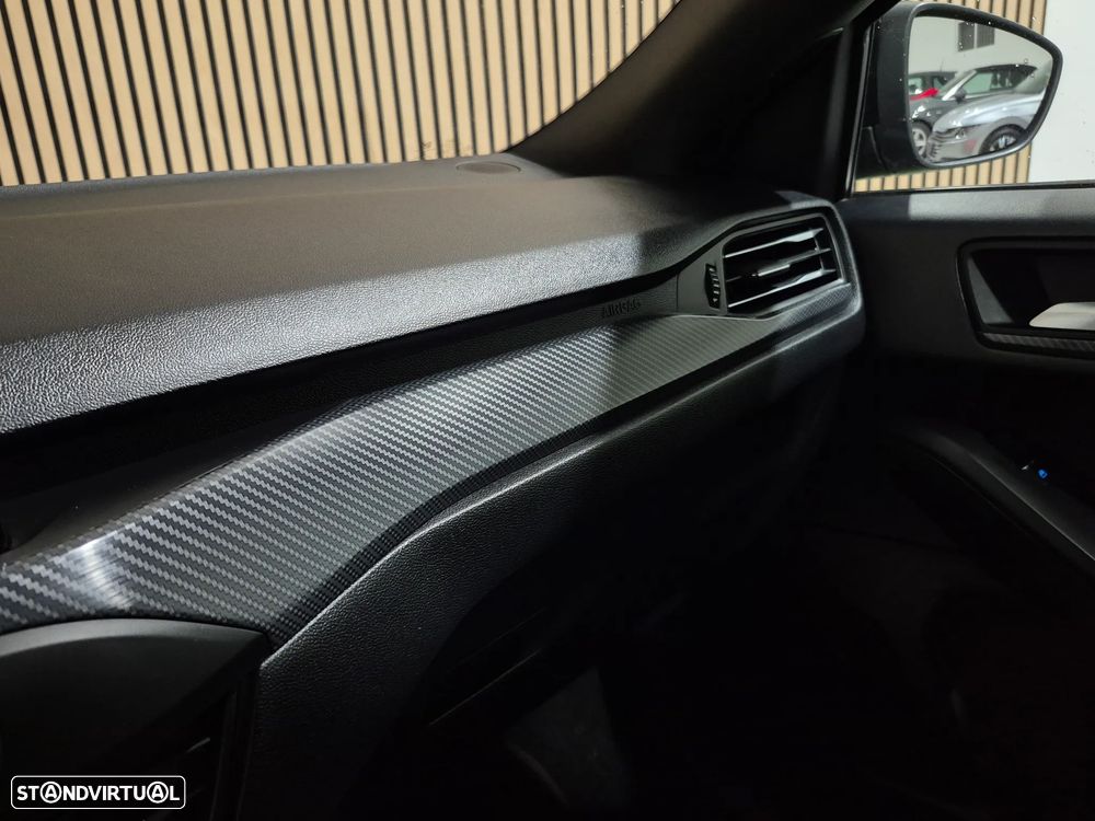 Ford Focus 1.5 TDCi ECOBlue ST-Line - 24