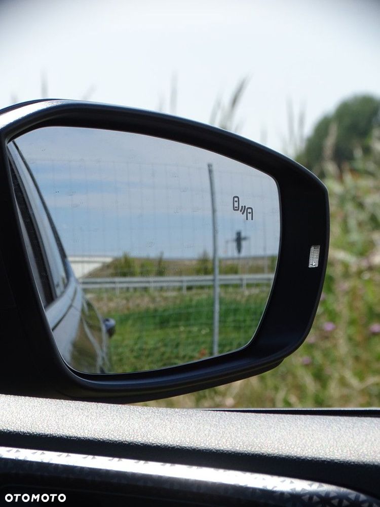 Volkswagen T-Cross 1.0 TSI OPF DSG R-Line - 30