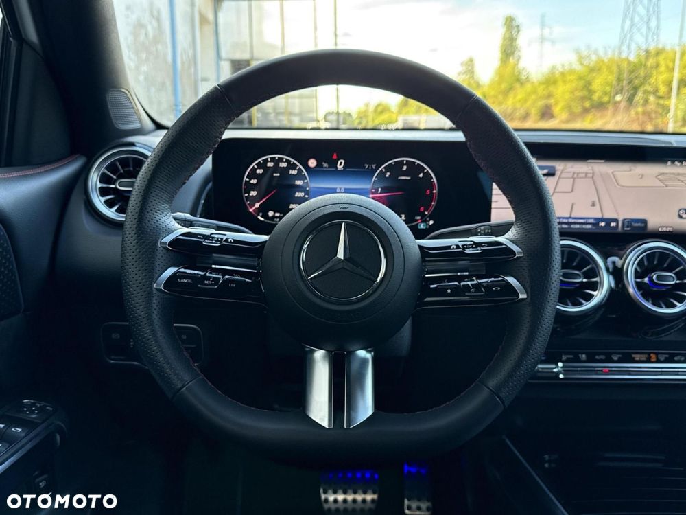 Mercedes-Benz GLB 200 d AMG Line 8G-DCT - 23