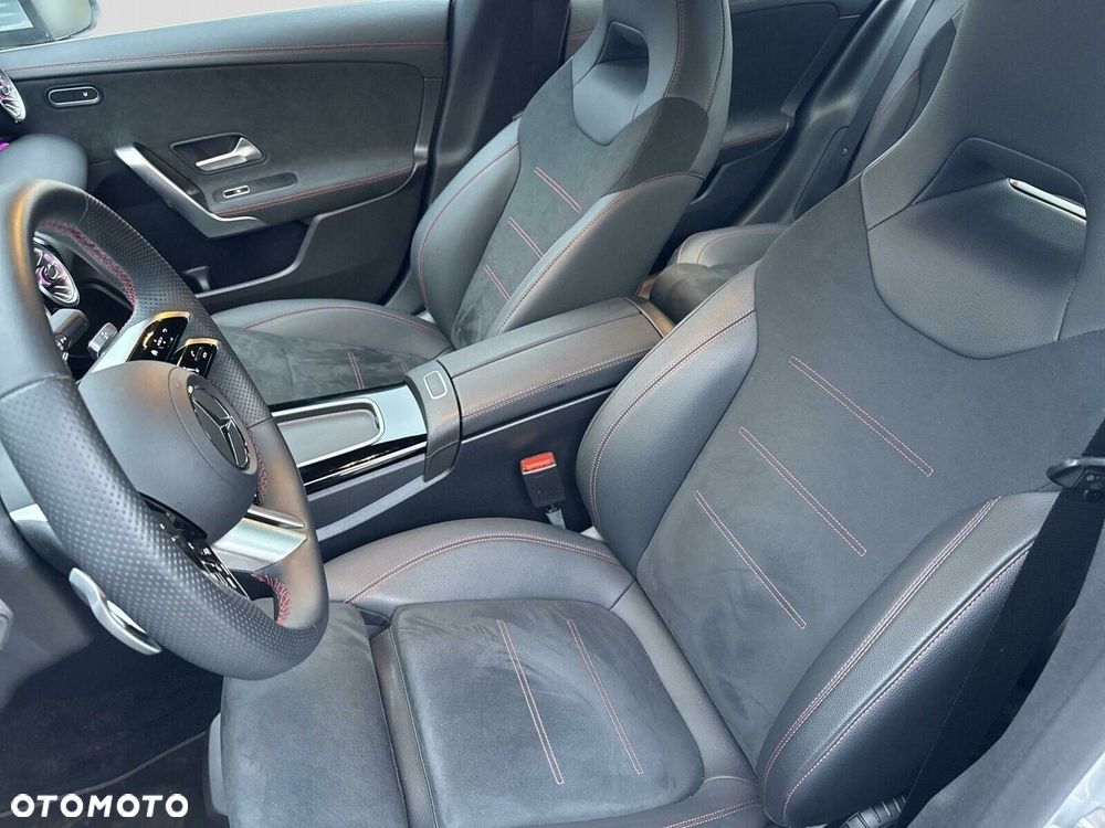 Mercedes-Benz CLA - 10