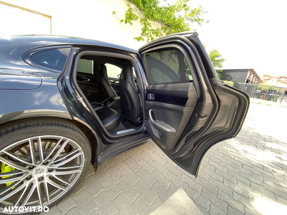 Porsche Panamera 4 E-Hybrid - 10