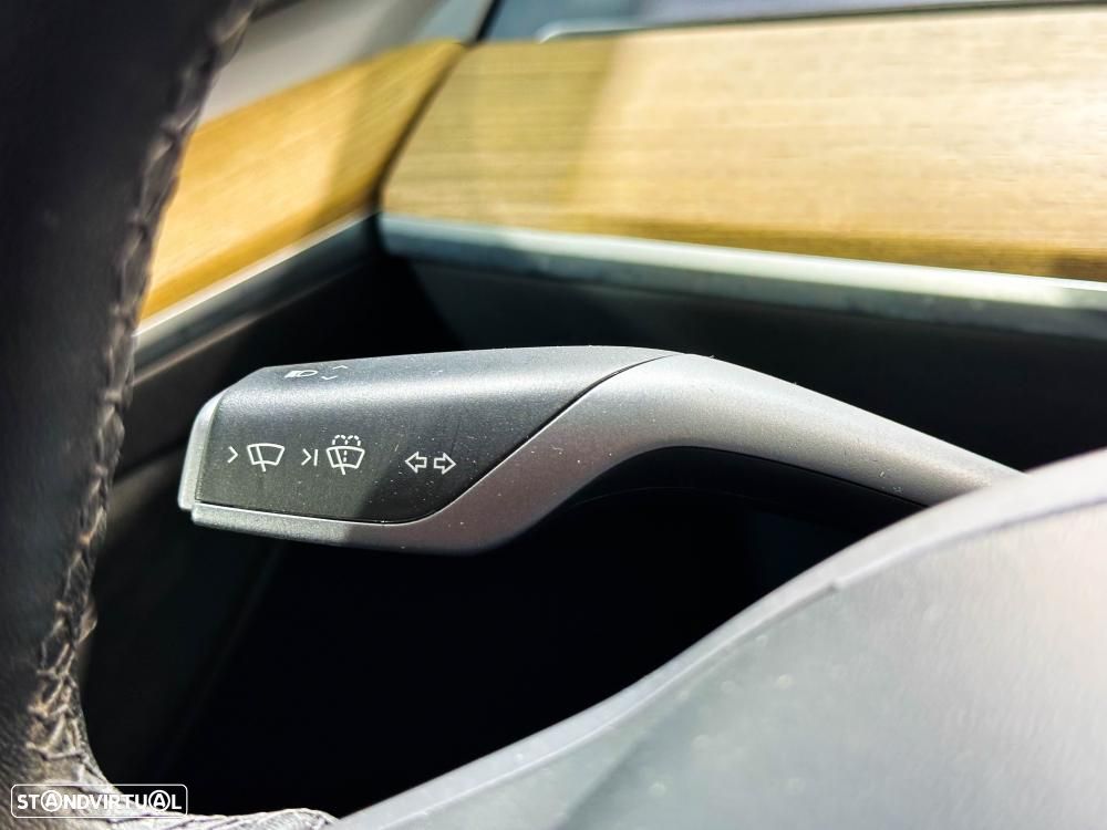Tesla Model Y Long Range Dual Motor AWD - 44
