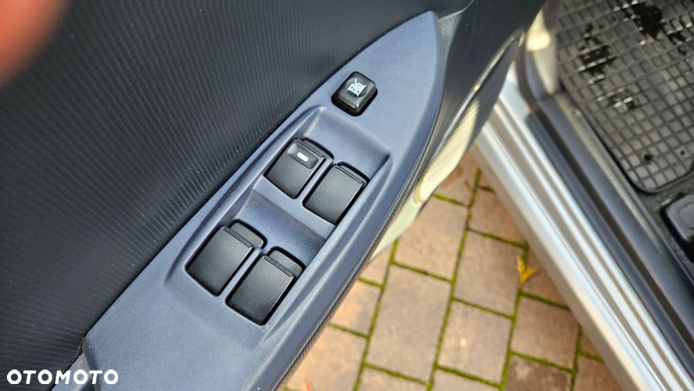 Peugeot iOn High Line - 19