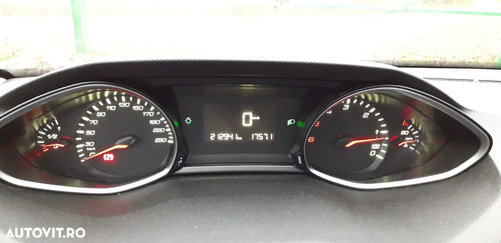 Peugeot 308 - 6