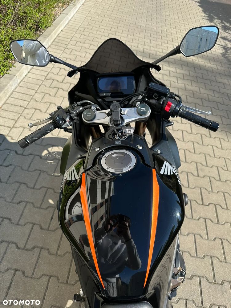 Honda CBR - 7