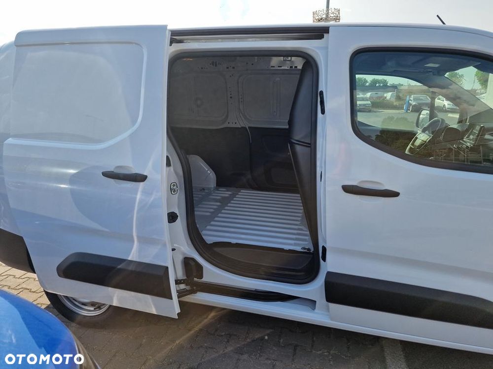 Opel Combo Van 1.2 PureTech S&S L1 - 10