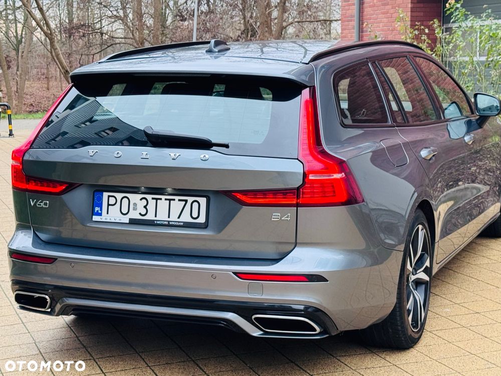 Volvo V60 D4 AWD R-Design - 11