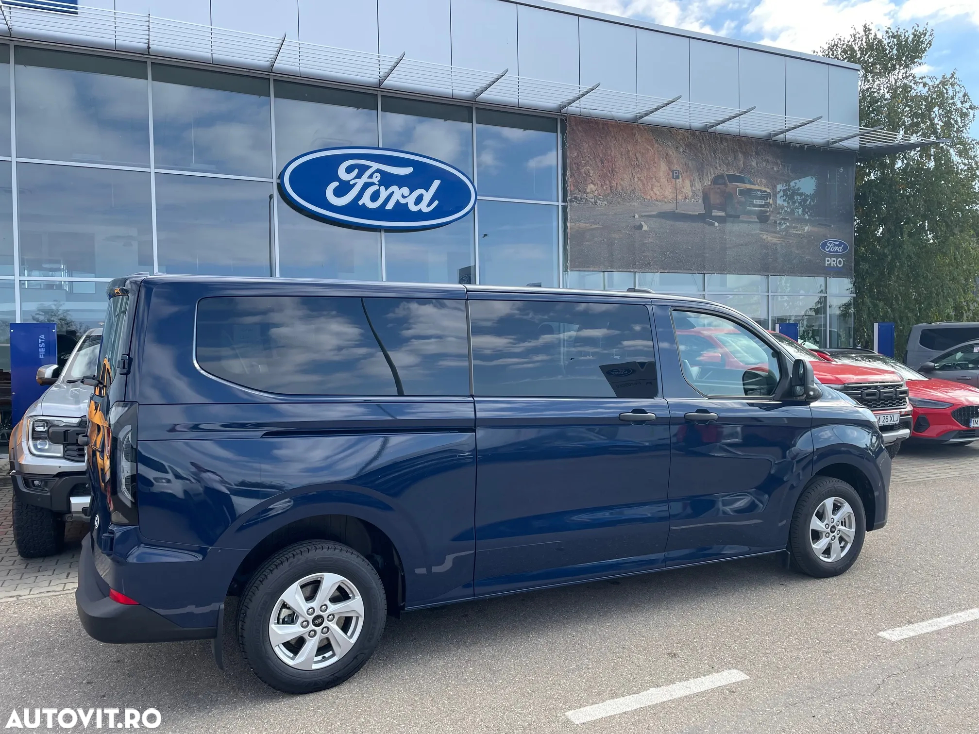 Ford Transit Custom Kombi 320 2.0 EcoBlue 170 CP L2H1 Trend Aut. - 2