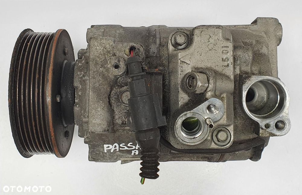 SPRĘŻARKA KLIMATYZACJI VW PASSAT B5 W8 3B0820803C - 2