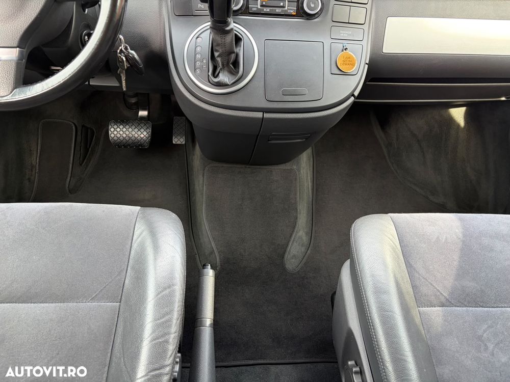 Volkswagen Multivan - 26