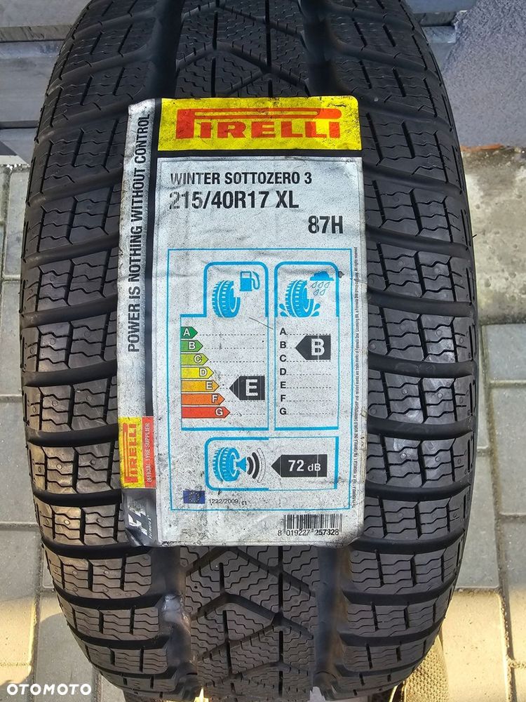 Pirelli Winter SottoZero 3 215/40R17 87 H - 2