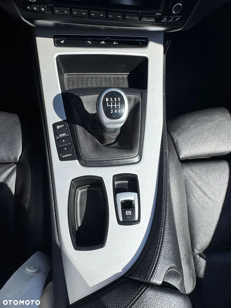 BMW Z4 sDrive23i - 11