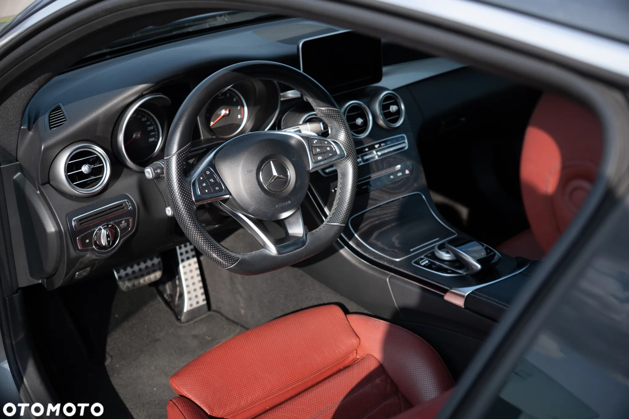 Mercedes-Benz Klasa C 200 7G-TRONIC - 23