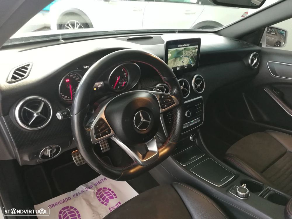 Mercedes-Benz A 200 d 7G-DCT AMG Line - 12