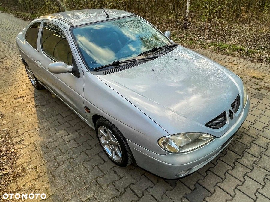 Renault Megane 1.6 - 23