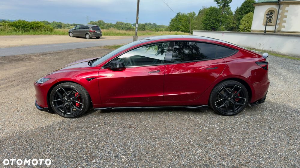 Tesla Model 3 - 16