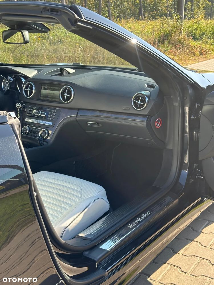 Mercedes-Benz SL - 13