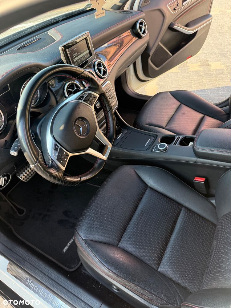 Mercedes-Benz GLA 250 4-Matic - 9