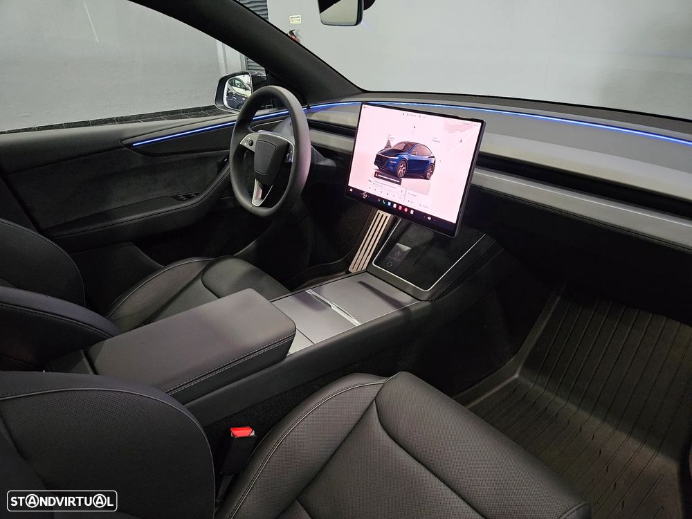 Tesla Model Y Performance Tração Integral - 26