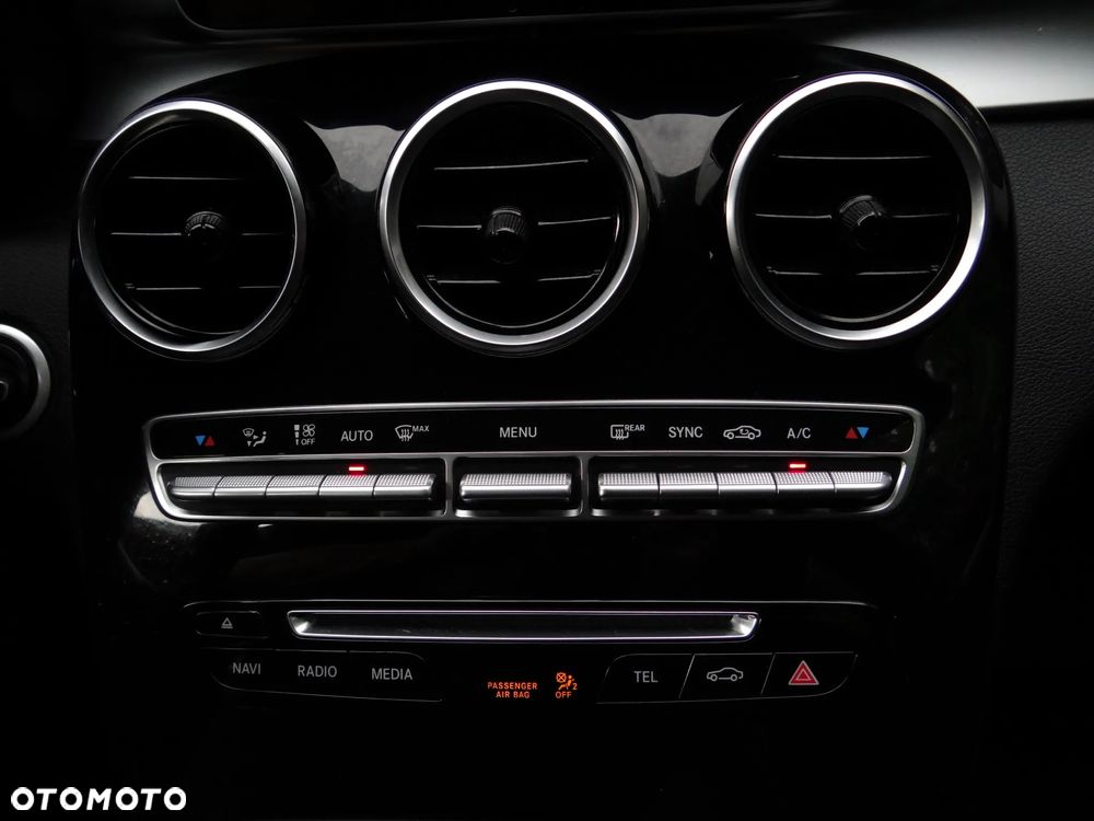 Mercedes-Benz Klasa C 200 (BlueTEC) d T 7G-TRONIC Exclusive - 27