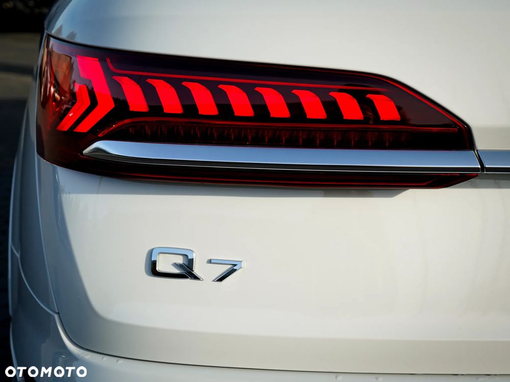 Audi Q7 55 TFSI quattro tiptronic S line - 11