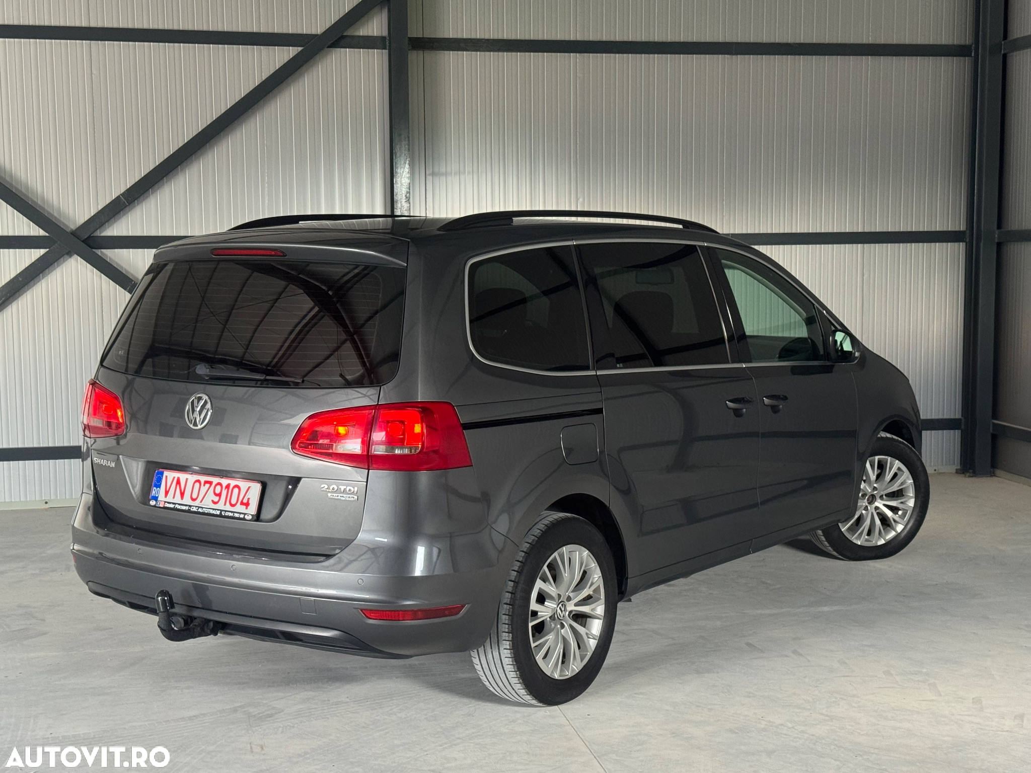 Volkswagen Sharan 2.0 TDI DSG BlueMotion Technology Comfortline - 3