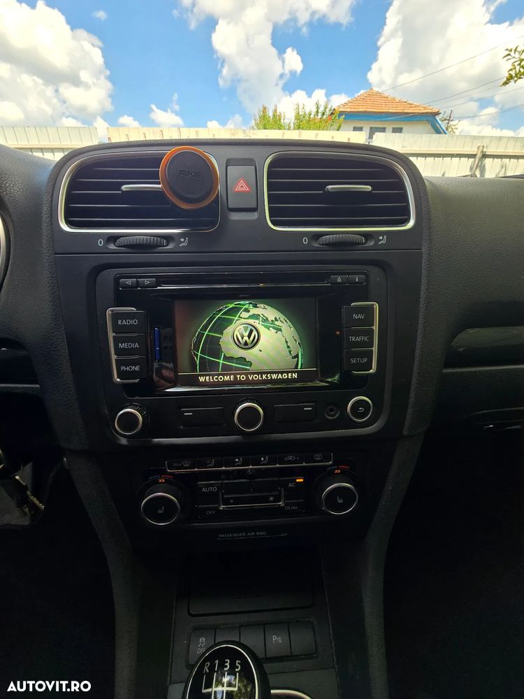 VOLKSWAGEN Golf 2011 — imagine 9