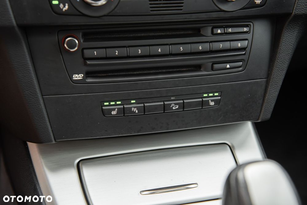 BMW Seria 3 325i xDrive M Sport Edition - 24