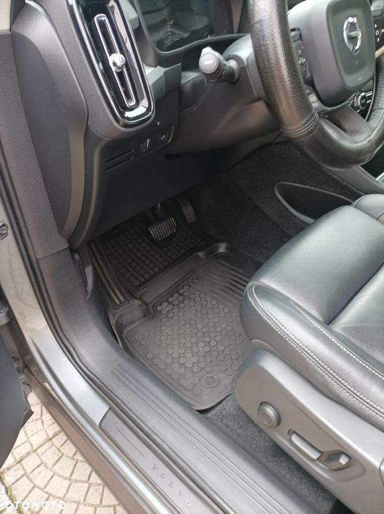 Volvo XC 40 D4 AWD Momentum - 23