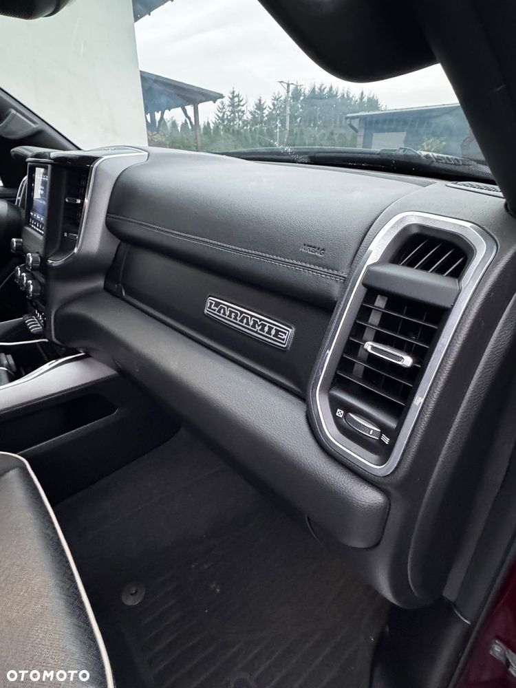 RAM 1500 Crew Cab MB Sport - 15