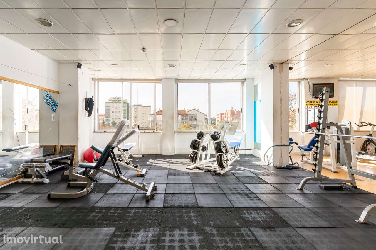 Loja no Centro Comercial da Amora - Grande imagem: 2/16