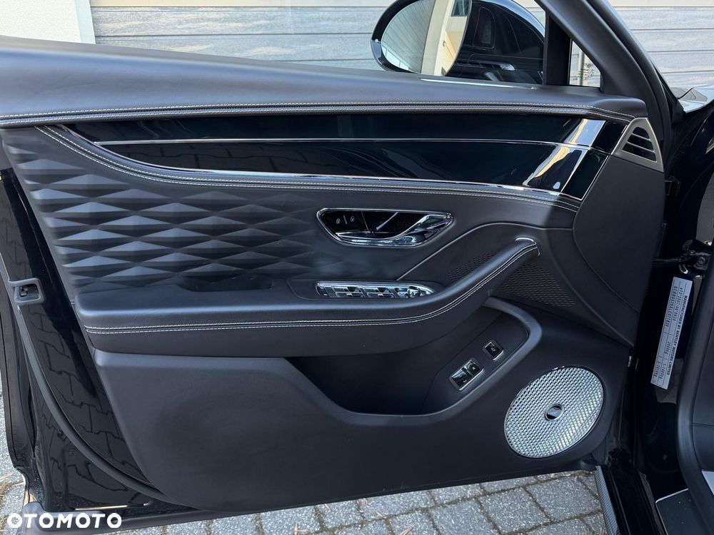 Bentley Flying Spur W12 - 23