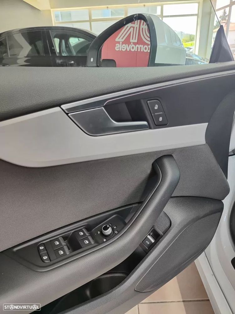 Audi A5 Sportback 30 TDI Advance S tronic - 31