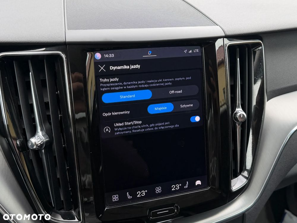 Volvo XC 60 B4 B Momentum Pro - 16