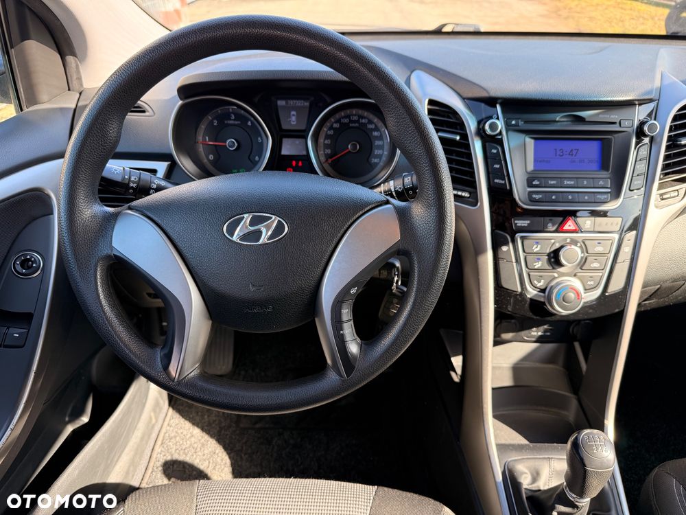 Hyundai i30 blue 1.6 CRDi Classic - 13