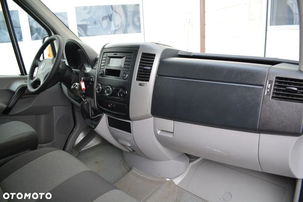 Volkswagen CRAFTER 35 DOKA - 25