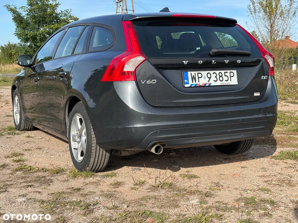 Volvo V60 D2 Momentum - 11