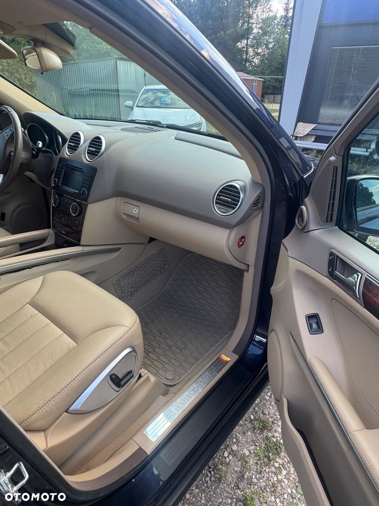 Mercedes-Benz ML 350 4-Matic - 13