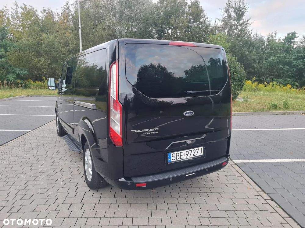 Ford Tourneo Custom - 13