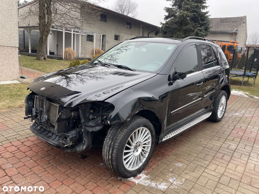 Mercedes-Benz ML - 1