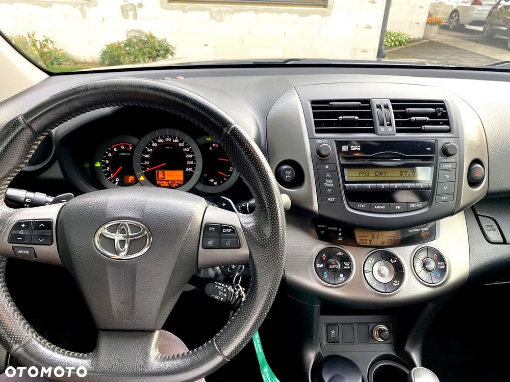 Toyota RAV4 2.2 D-CAT Premium - 20