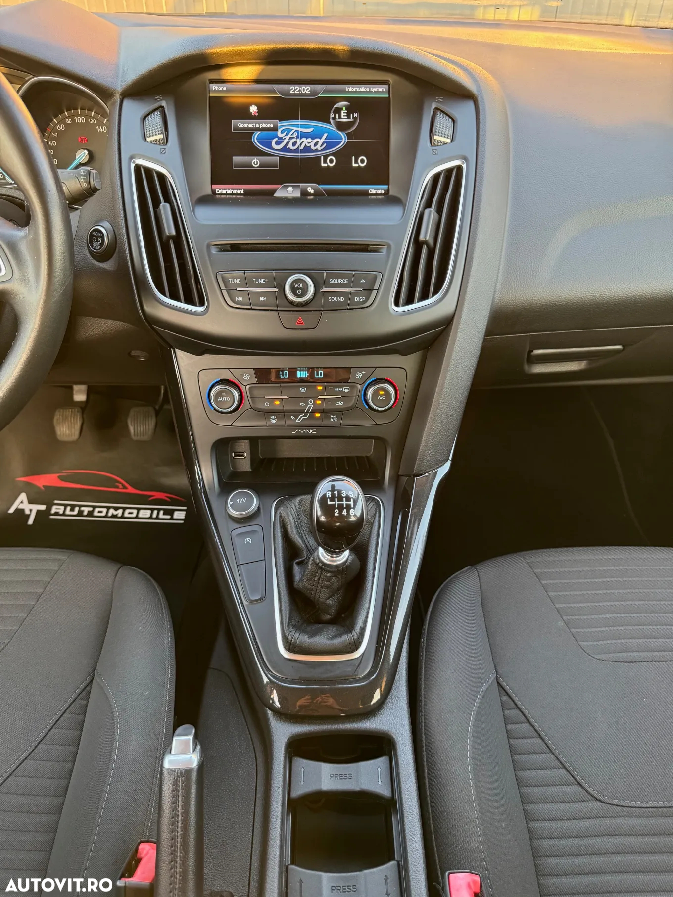 Ford Focus 1.5 EcoBlue Start-Stopp-System TITANIUM - 11