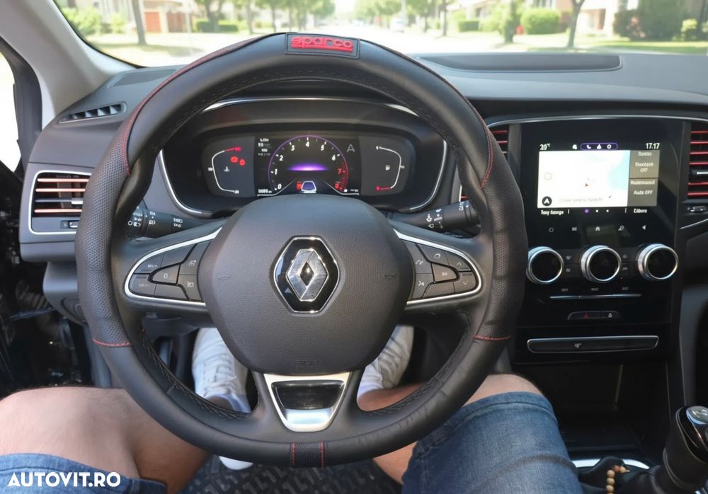 Renault Megane TCE 140 Techno - 12