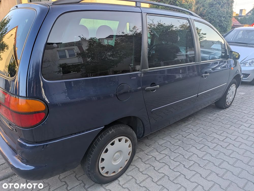 Volkswagen Sharan 1.9 TDI Basis - 10
