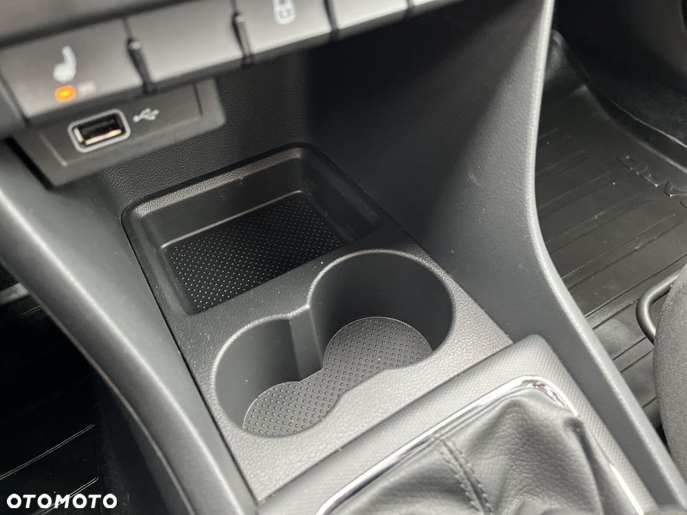 Skoda RAPID 1.0 TSI Ambition - 24