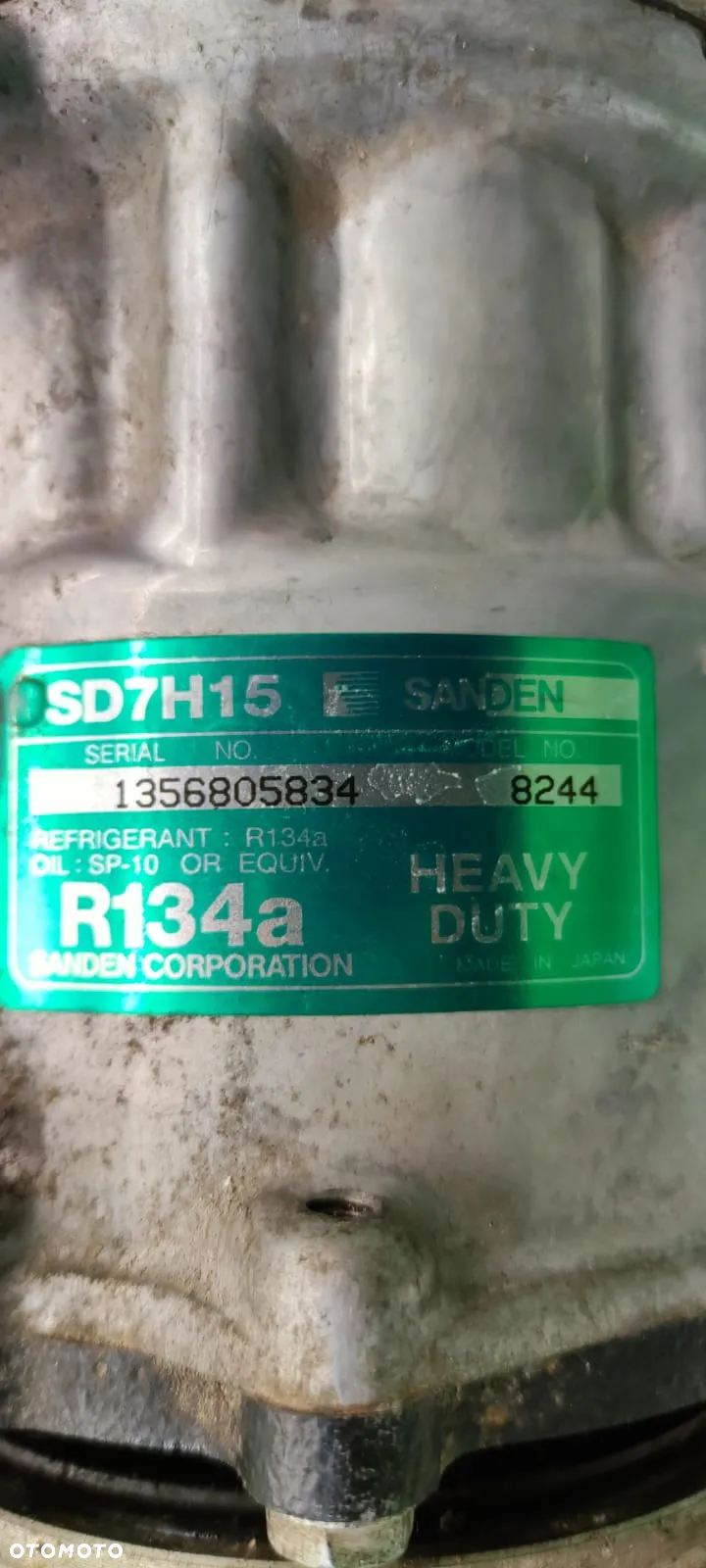 Kompresor klimatyzacji SD7H15-8244 Sanden 4281803M1 Massey Ferguson 6480 - 6