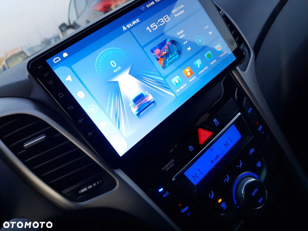 Hyundai i30 blue 1.6 CRDi Passion - 12