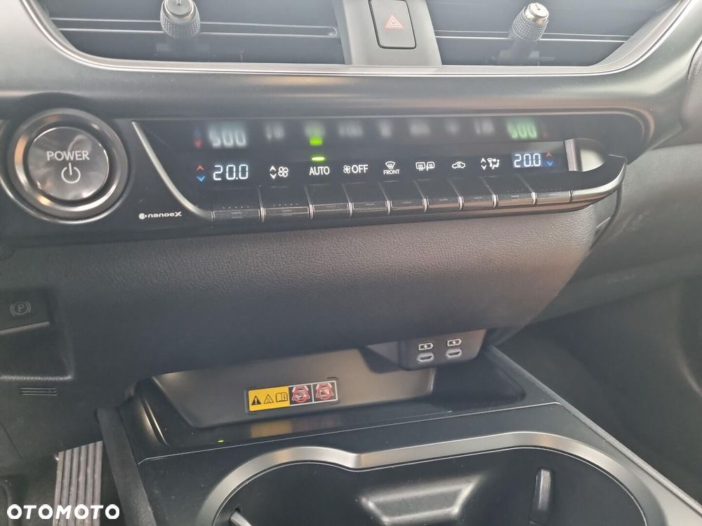 Lexus UX 300h F Sport Design - 24