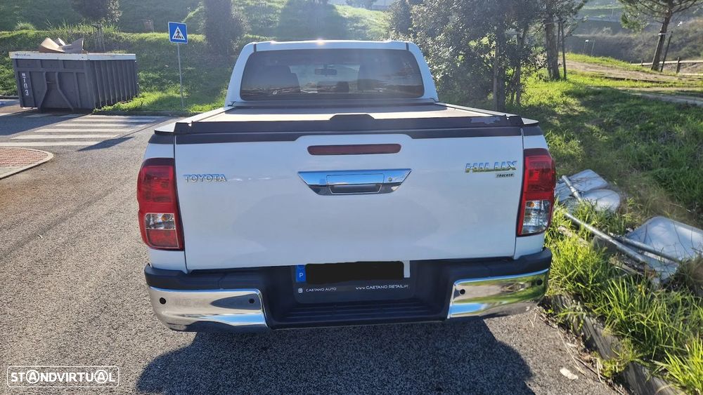 Toyota Hilux 2.4 D-4D 2WD CD Tracker - 8